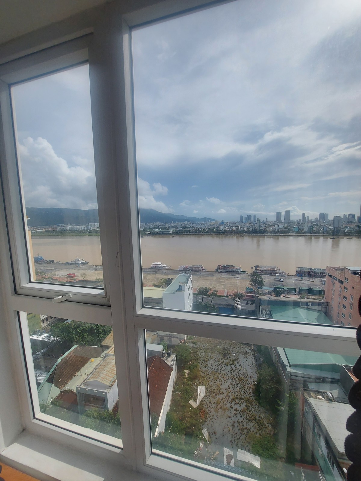 Bán căn hộ Chung cư Plaza đường Nguyễn Du, 130 m2, Ô tô đỗ, Gần sông Hàn. Chỉ 4,8 tỷ