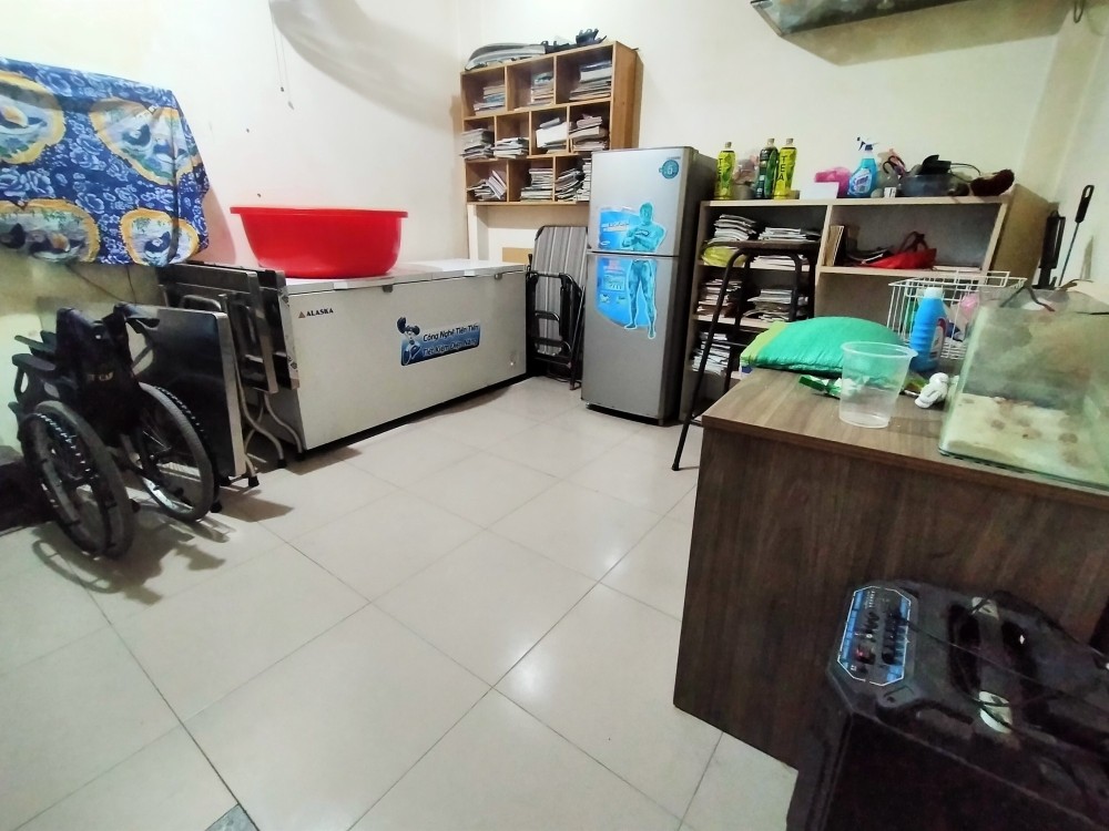 Bán nhà sát mặt tiền Hùng Vương, 4 tầng, 4PN, 40m2, giá rẻ