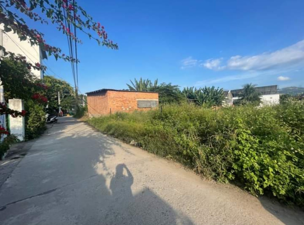 Bán đất thị trấn Diên Khánh cách Hà Huy Tập chỉ 200m