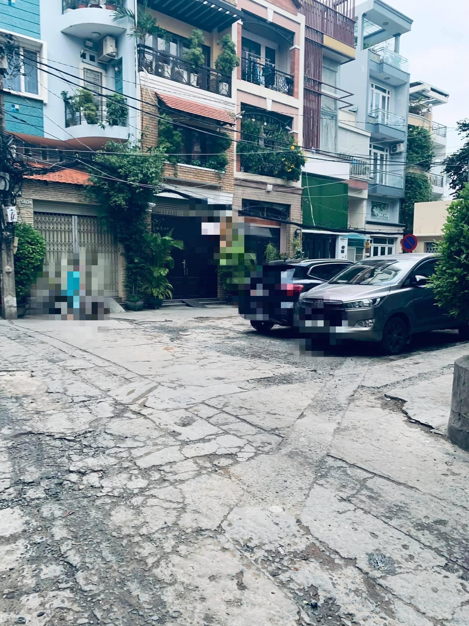 Chủ nhà cần bán gấp: Nhà 2 mặt hẻm xe hơi, 32m2, nở hậu, 3 tầng - Giá cực tốt