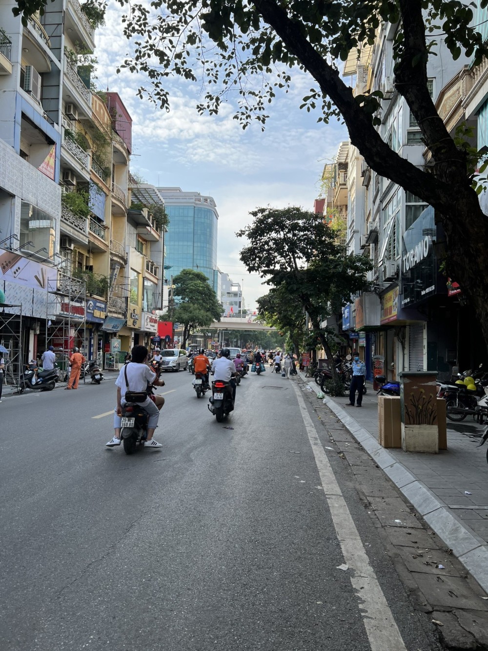 Bán nhà mặt phố Bạch Mai, kinh doanh - tặng bí kíp Phong Thủy cao cấp. LH: Địa Thủy Sư Trần Thọ