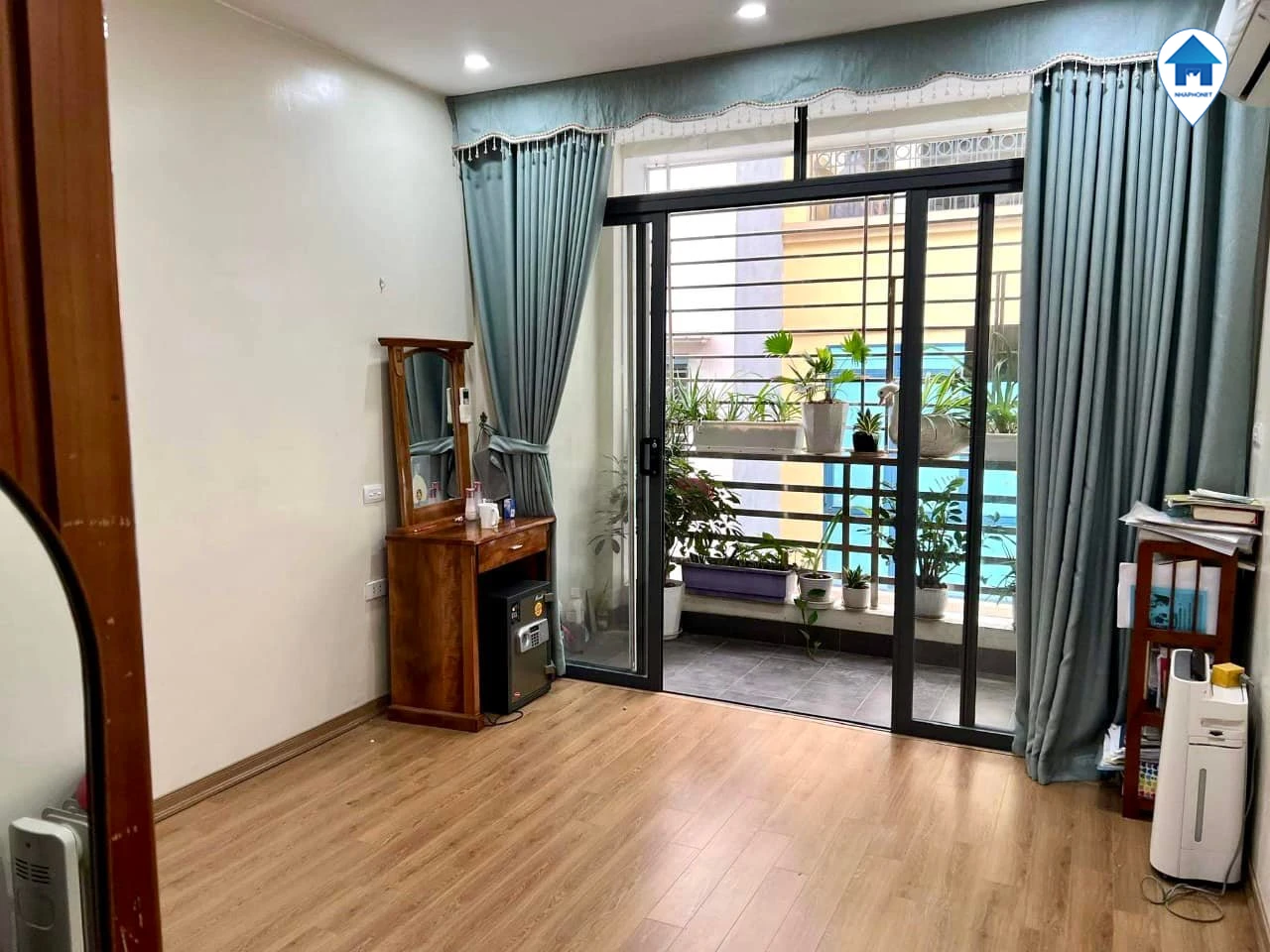 Nhà đẹp 5 tầng phố Thái Thịnh, trung tâm Đống Đa, tiện ích sinh hoạt đa dạng trong khu vực