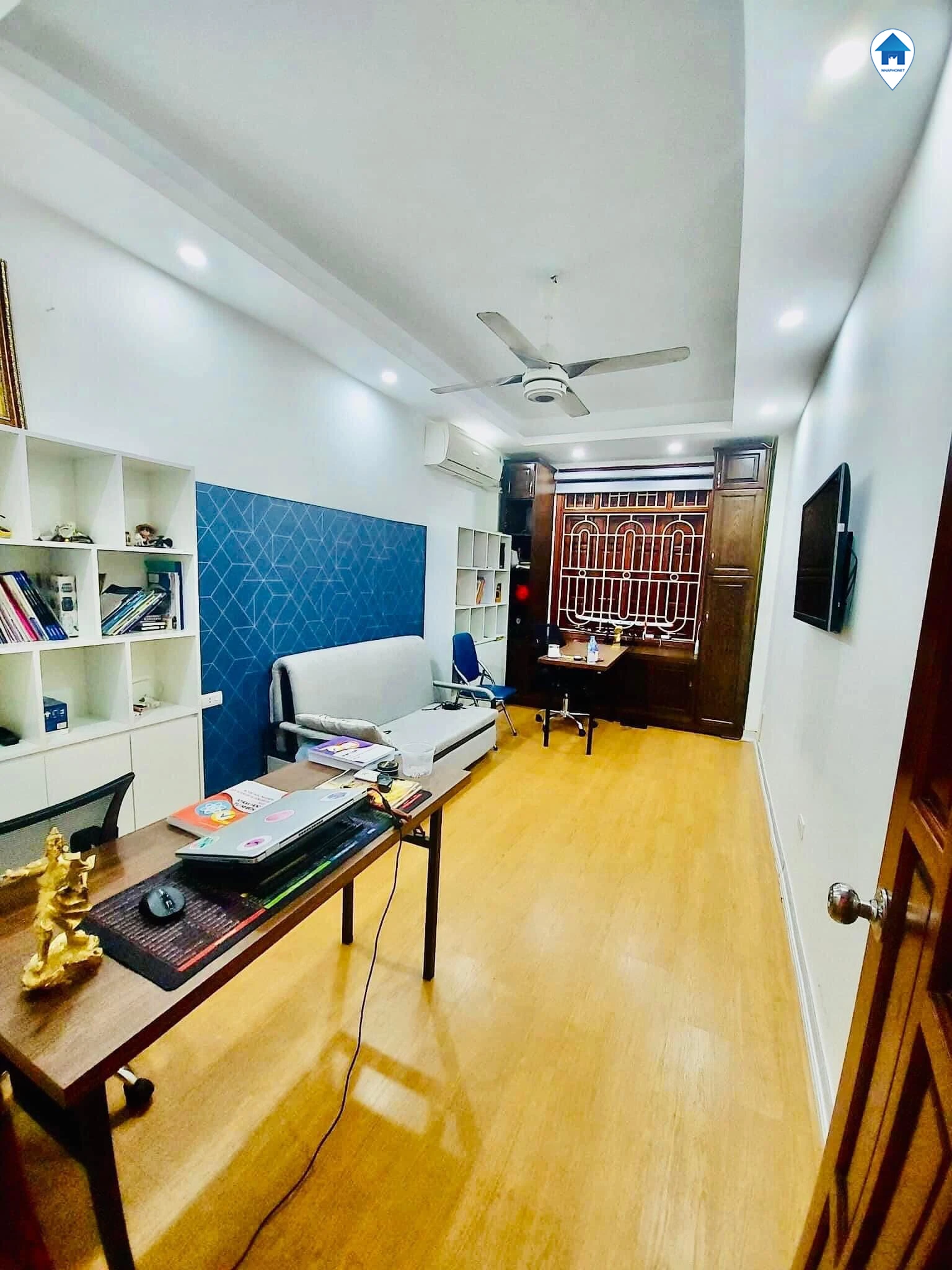 Nhà bán ở phố Thái Thịnh, khu vực gần nhiều phố lớn 4 tầng với thiết kế hiện đại