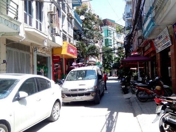 ban-nha-ngo-20-huynh-thuc-khang-dong-da-ha-noi-1