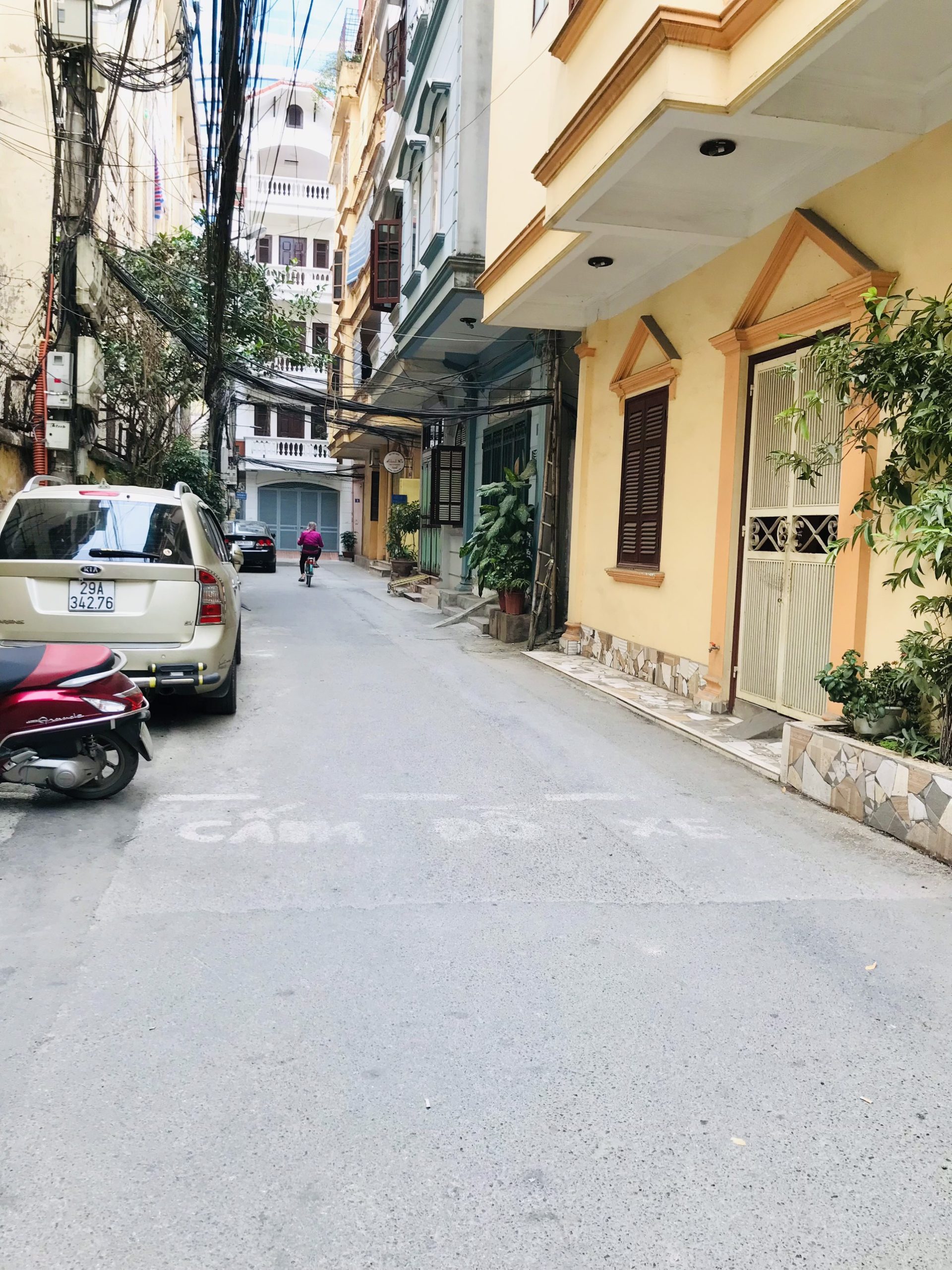 Bán nhà ngõ 99 Nguyễn Chí Thanh, Đống Đa 48m * 5T Chỉ 8 tỷ, Gara Ô tô, Phân lô, 2 thoáng