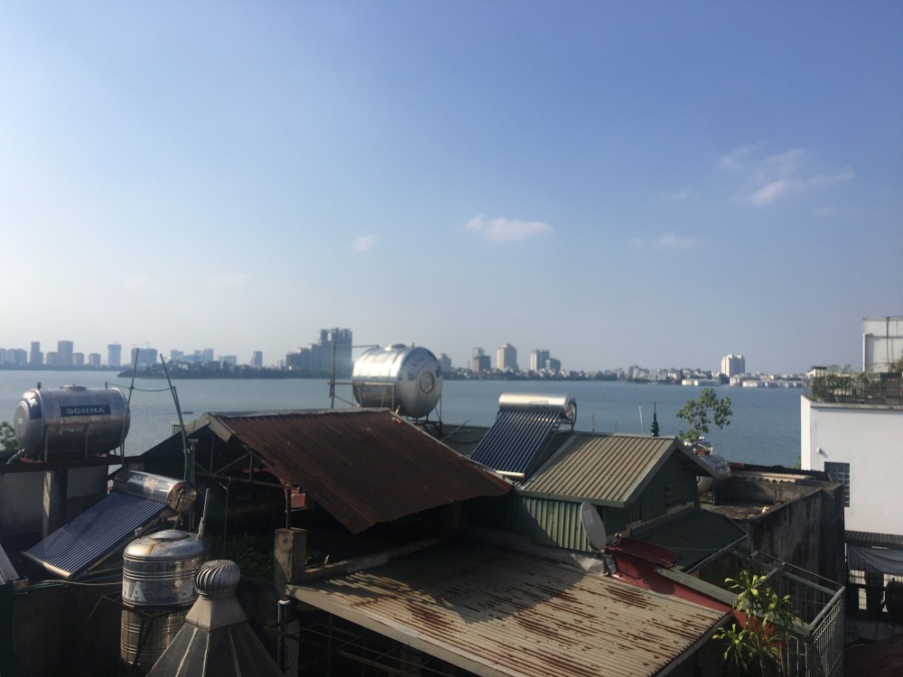 Bán nhà riêng phố Nguyễn Đình Thi, gần Hồ, full đồ, ở ngay. LH: Địa Thủy Sư Trần Thọ