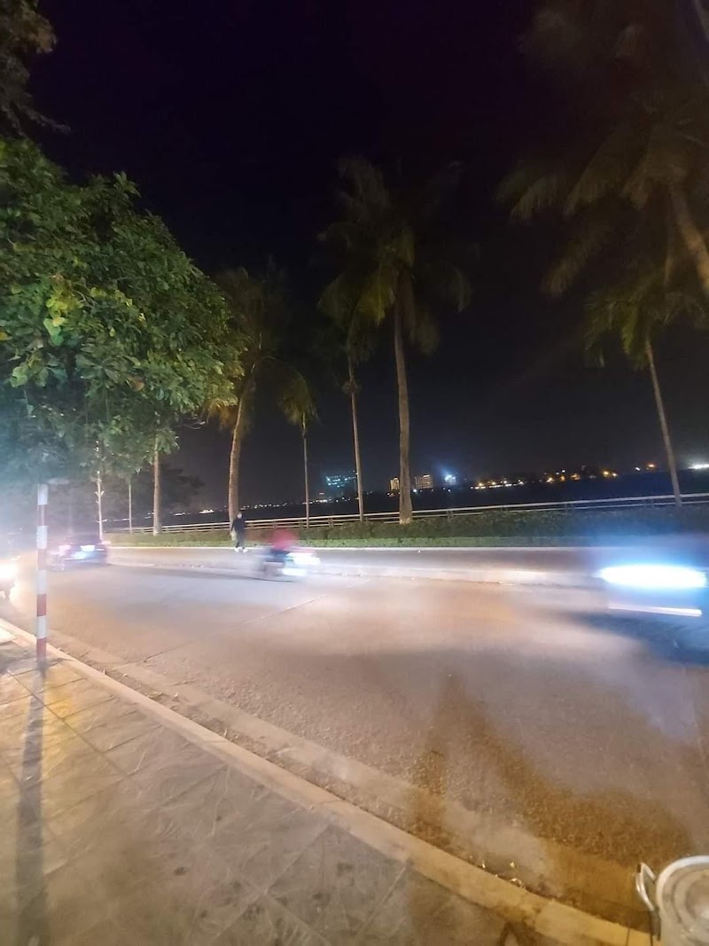 Bán nhà riêng phố Trích Sài, vài phút ra Hồ, full đồ, ở ngay. LH: Địa Thủy Sư Trần Thọ