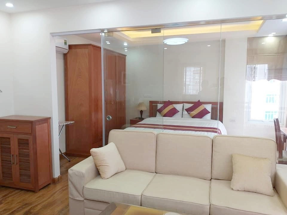 Bán nhà mặt phố Nguyễn Thái Học 120m Vỉa hè rộng Hai thoáng Kinh doanh Giá nhà ngõ