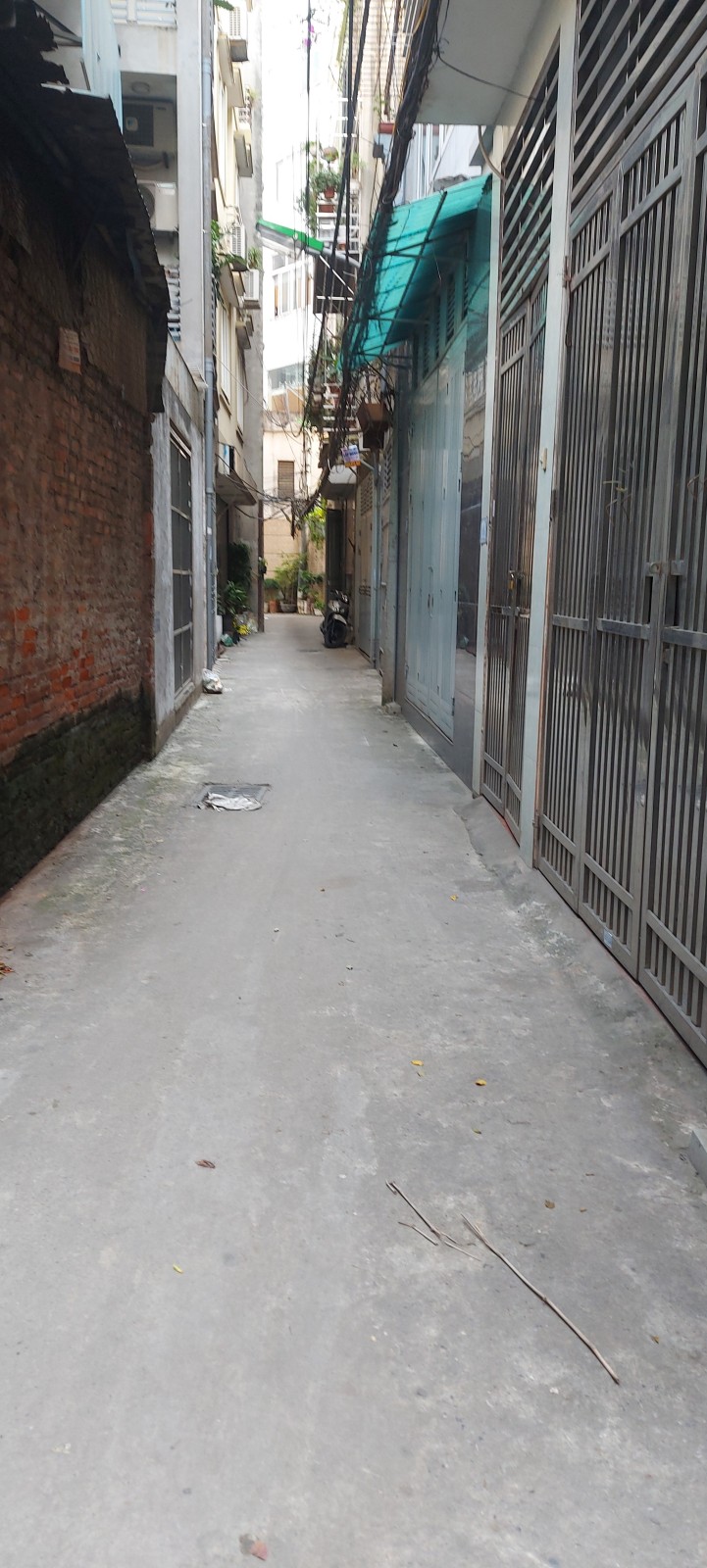 Bán nhà phố Long Biên ngõ 13x Nguyễn Văn Cừ 8 tỷ diện tích 78m2 mặt tiền 8.2m