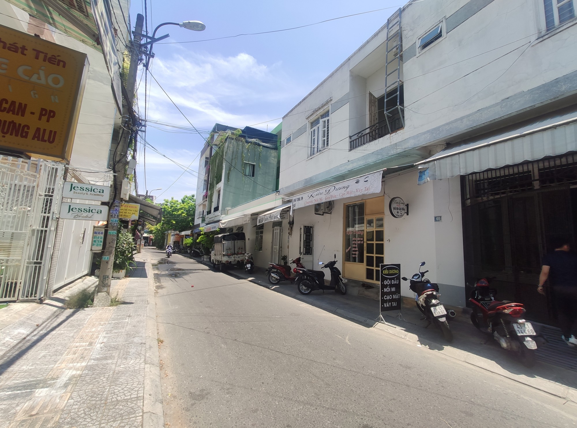 Bán nhà Mặt tiền đường Tôn Thất Tùng, Quận Thanh Khê, nhà 2 tầng, DT 58 m2, đường Ô tô đỗ. Gần trường ĐH Duy Tân. Chỉ