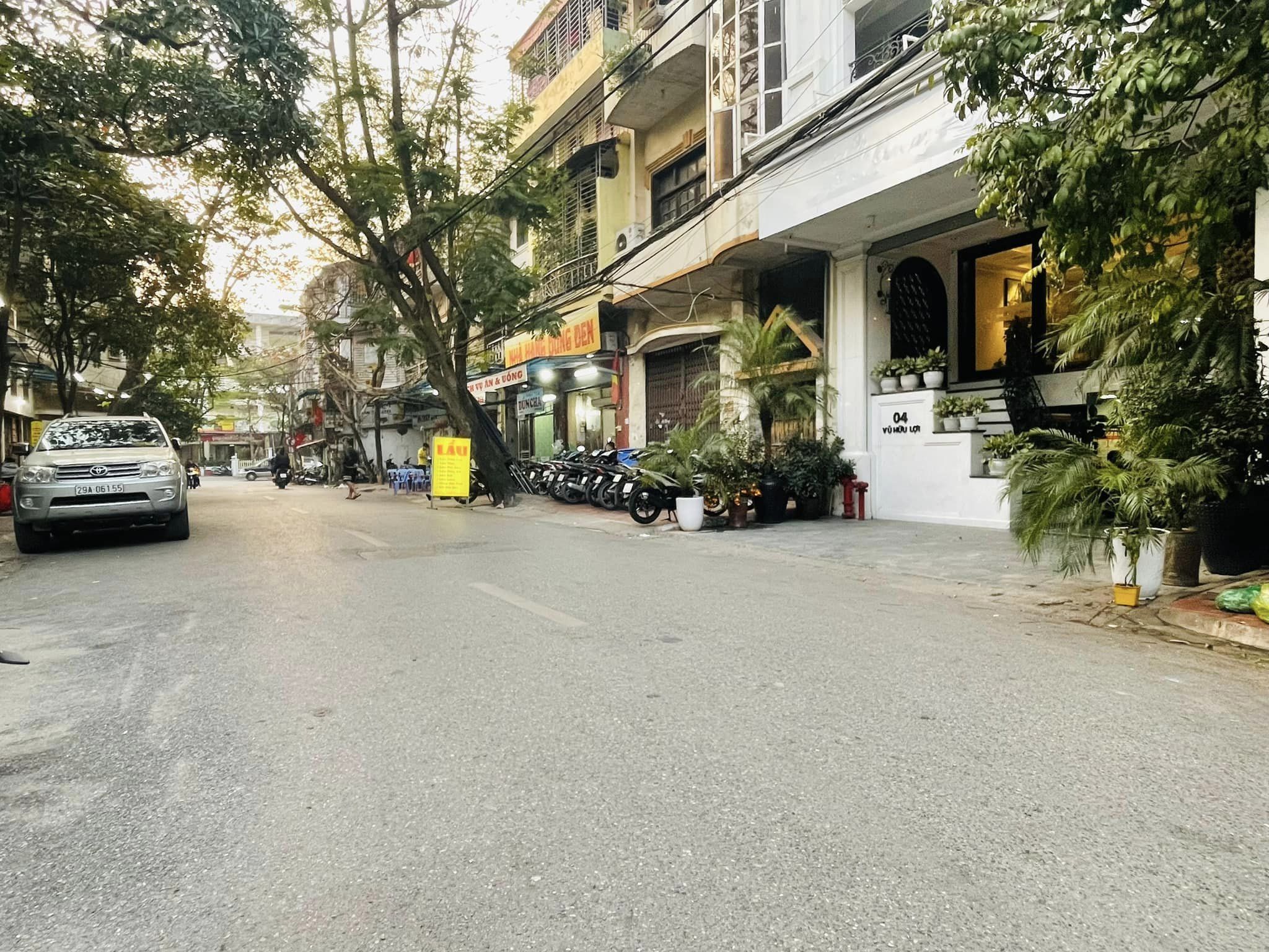 KINH DOANH VĂN PHÒNG – NHÀ MỚI 6 TẦNG- THÔNG SỐ VÀNG-THANG MÁY – Ô TÔ VÀO NHÀ – TRUNG TÂM KHU VỰC VIP NGÃ TƯ SỞ-ROYAL CITY-CỰC HIẾM TRONG PHÂN KHÚC 8 TỶ