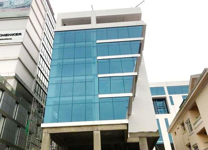 Cho thuê tòa văn phòng MT Trường Sơn, P2, Q.Tân Bình. 12x36m, nở hậu 30m, hầm, 7 tầng