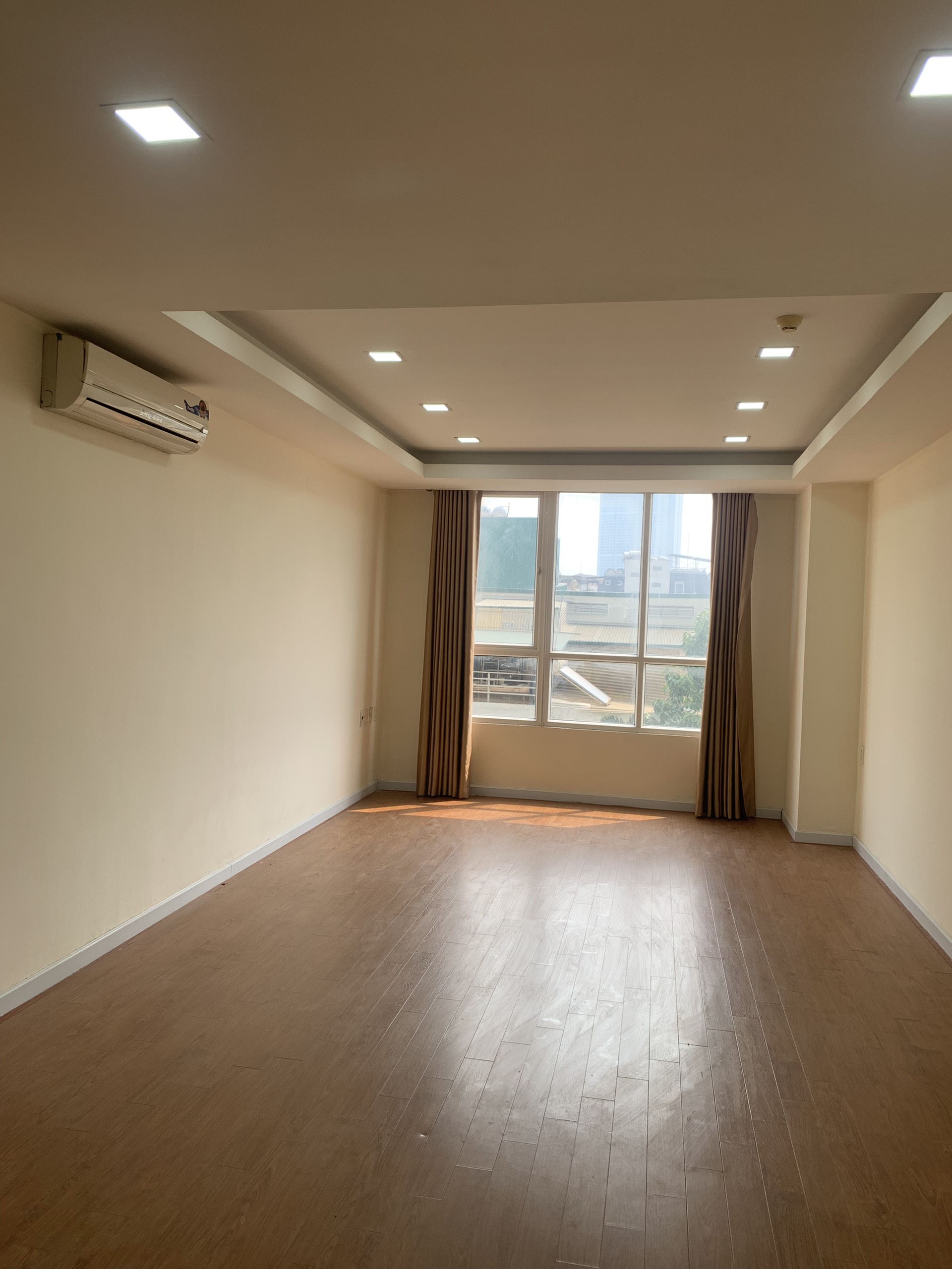 Chú tôi cần bán chung cư cao cấp tòa Richland Southern, ngõ 181 Xuân Thuỷ