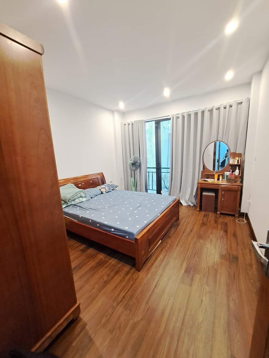 Nhà diện tích lớn, mặt ngõ gần Ô tô phố Cự Lộc, Thanh Xuân, DT 78m2, 4T, giá chỉ 5.15 tỷ