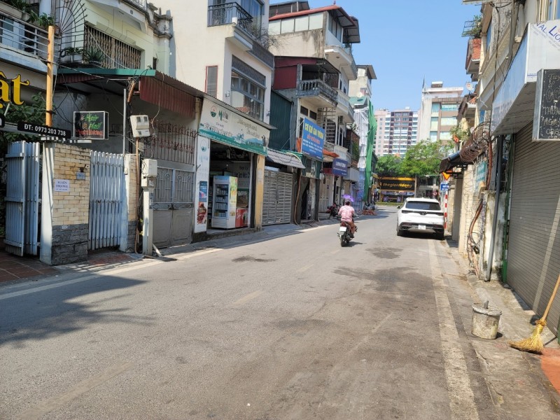 Bán nhà Mặt phố Hoàng Như Tiếp Long Biên chỉ 23 tỷ với diện tích 107 m2 mặt tiền 5m kinh doanh tốt