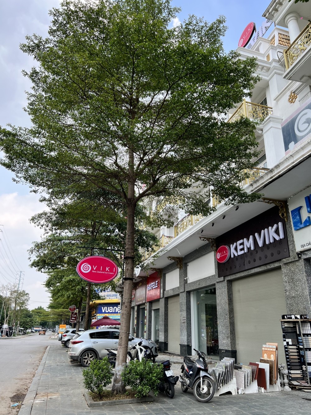 Bán Shophouse Vạn Phúc 110m2x6 Tầng - Thang Máy, Khu Vực Kinh doanh Đỉnh, Mt: 9.6m, Đường to, Vỉa hè riêng,