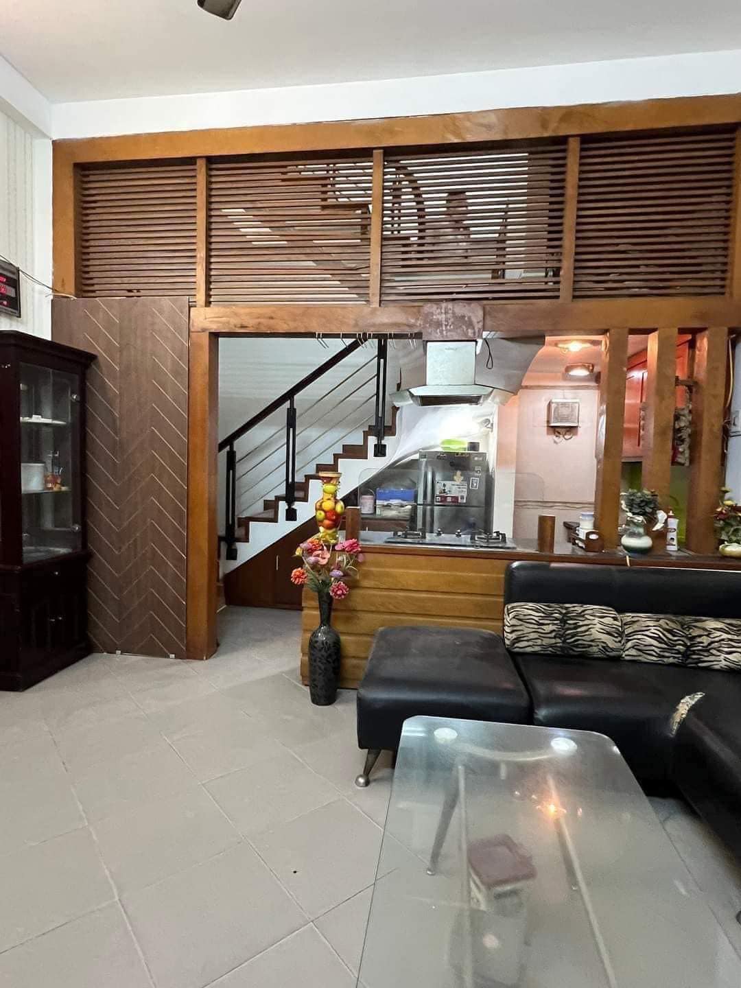 Bán nhà 60m2 x 5T, căn góc, ngõ nông, ô tô tránh trước cửa tại Đào Tấn, Ba Đình,