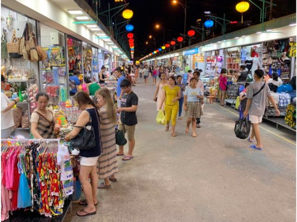 Chợ Đêm Nha Trang nằm cách Đảo Yến Hòn Nội Nha Trang khoảng 27 km dao-yen-hon-noi-nha-trang-5