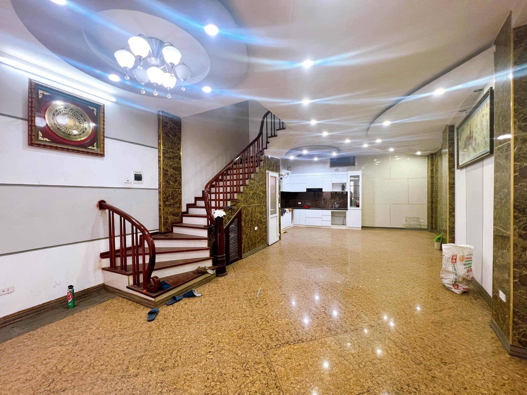 NGUYỄN ĐÌNH HOÀN 59m2 x 5T OTO, HÀNG XÓM GÀ VÀNG, VIEW HỒ TÂY,5,7 TỶ.