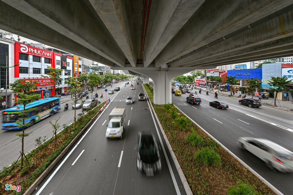 Bán siêu phẩm mặt phố Phạm Văn Đồng - quận Cầu Giấy – 200m2 – nhà xây 8 tầng kiên cỗ.