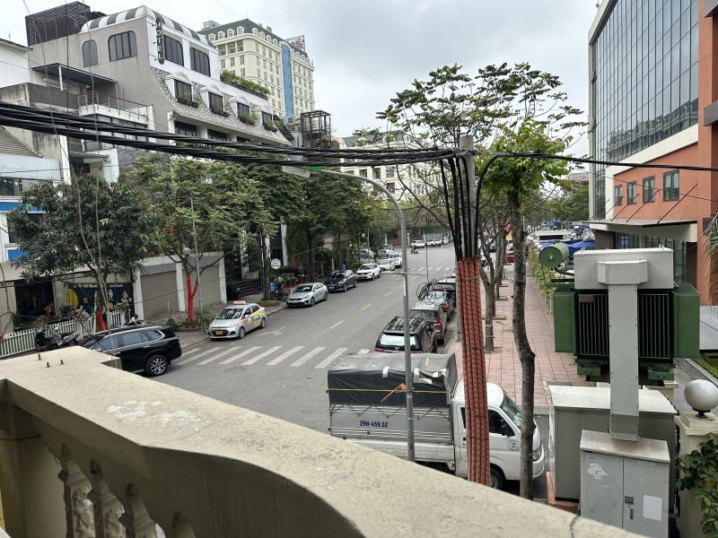 Bán nhà ngõ 6x phố Hoàng Như tiếp Long Biên chỉ 4,5 tỷ với diện tích 32m2 mặt tiền 5 m