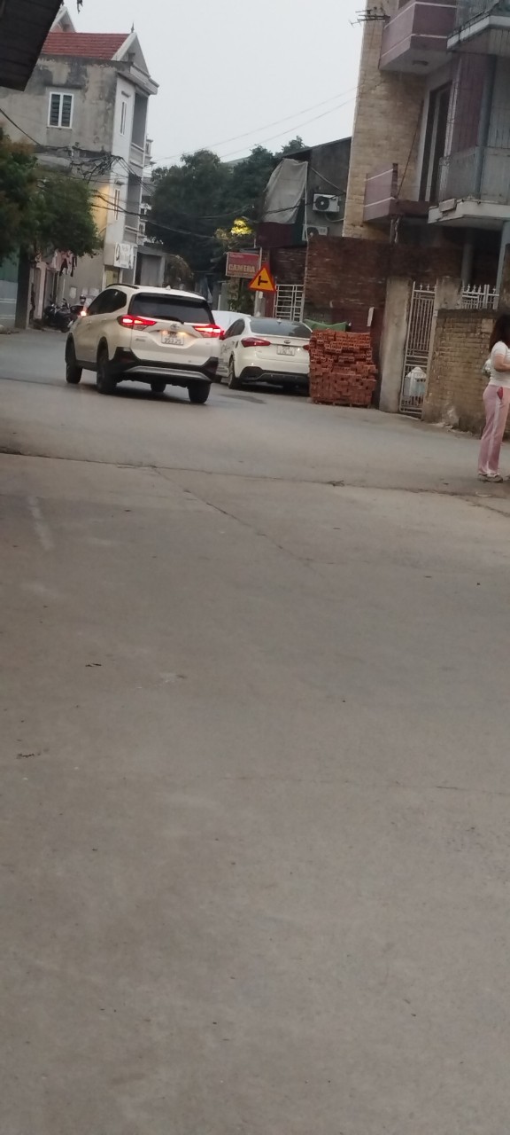 Nhà 4 tầng DI TRẠCH, view vành đai 3.5, Hàng Xóm nhiều KDT, kết nối Mỹ Đình 20p, hơn 2 tỷ