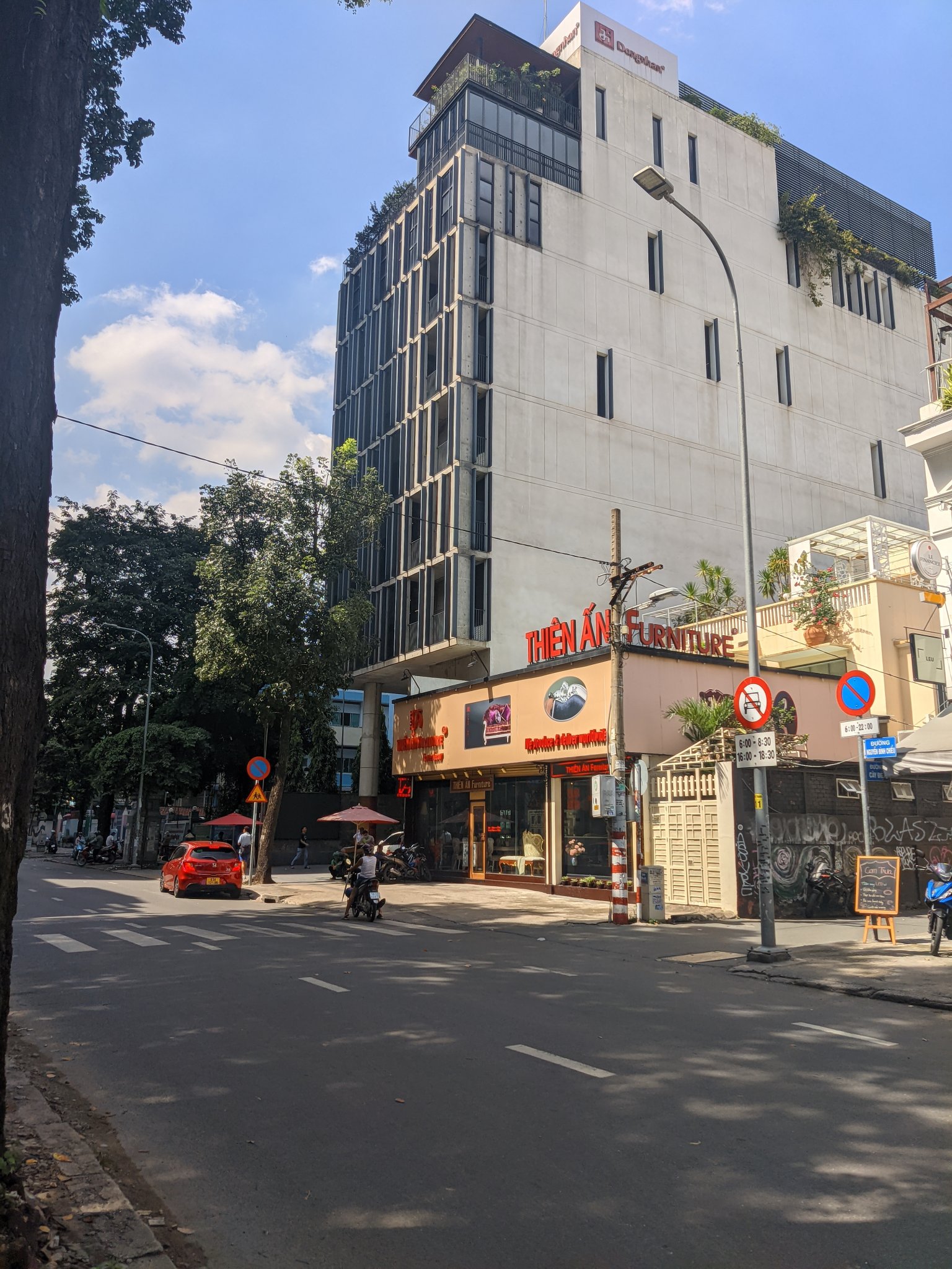 Bán nhà MT Nguyễn Đình Chiểu Q.1 6x17m 4 tầng giá 70 tỷ