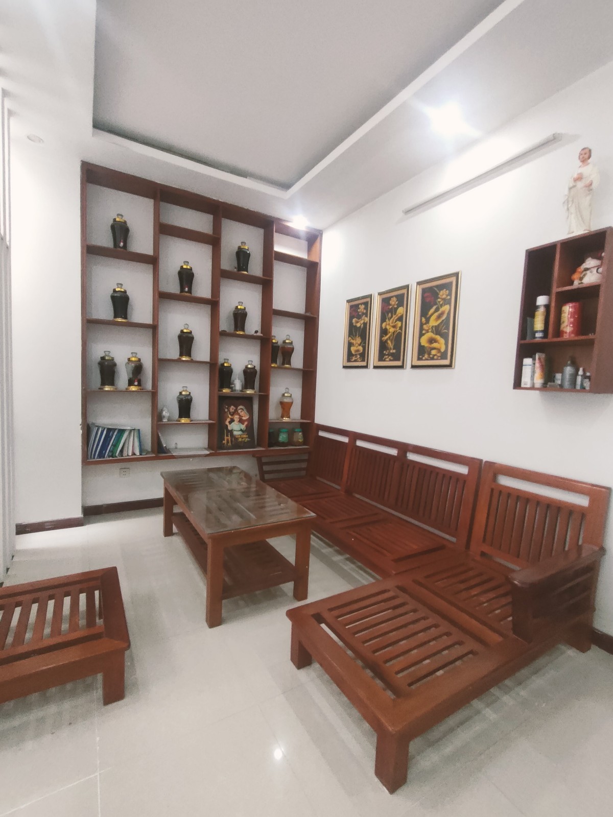 Bán nhà Mặt tiền đường Phần Lăng 12, Quận Hải Châu, Nhà 3 tầng, DT 85 m2, đường Ô tô đỗ. Trung tâm Đà Nẵng. Chỉ 5,3 tỷ.