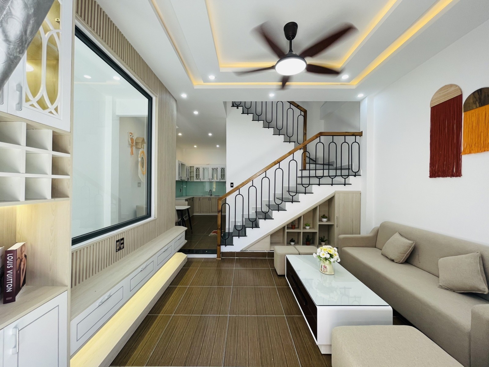 Bán nhà đường Thái Thị Bôi, Thanh Khê, 3 tầng, DT 52 m2, Gần biển. Ô tô đỗ. Chỉ 3,95 tỷ. 0843-899-666.