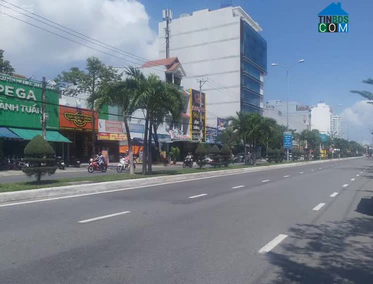 Bán nhà đường Nguyễn Hữu Thọ, Quận Hải Châu, C4, DT 91 m2, Gần Sân bay Quốc tế Đà Nẵng. Ô tô đậu. Chỉ 5,9 tỷ.