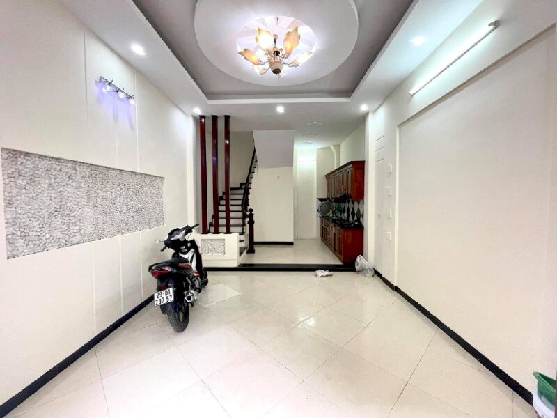 Bán nhà MẶT NGÕ THỊNH LIỆT 35m2 - 3 NGỦ - MT 3.5m - Ở LUÔN - AN SINH ĐỈNH - chỉ 97tr/m2