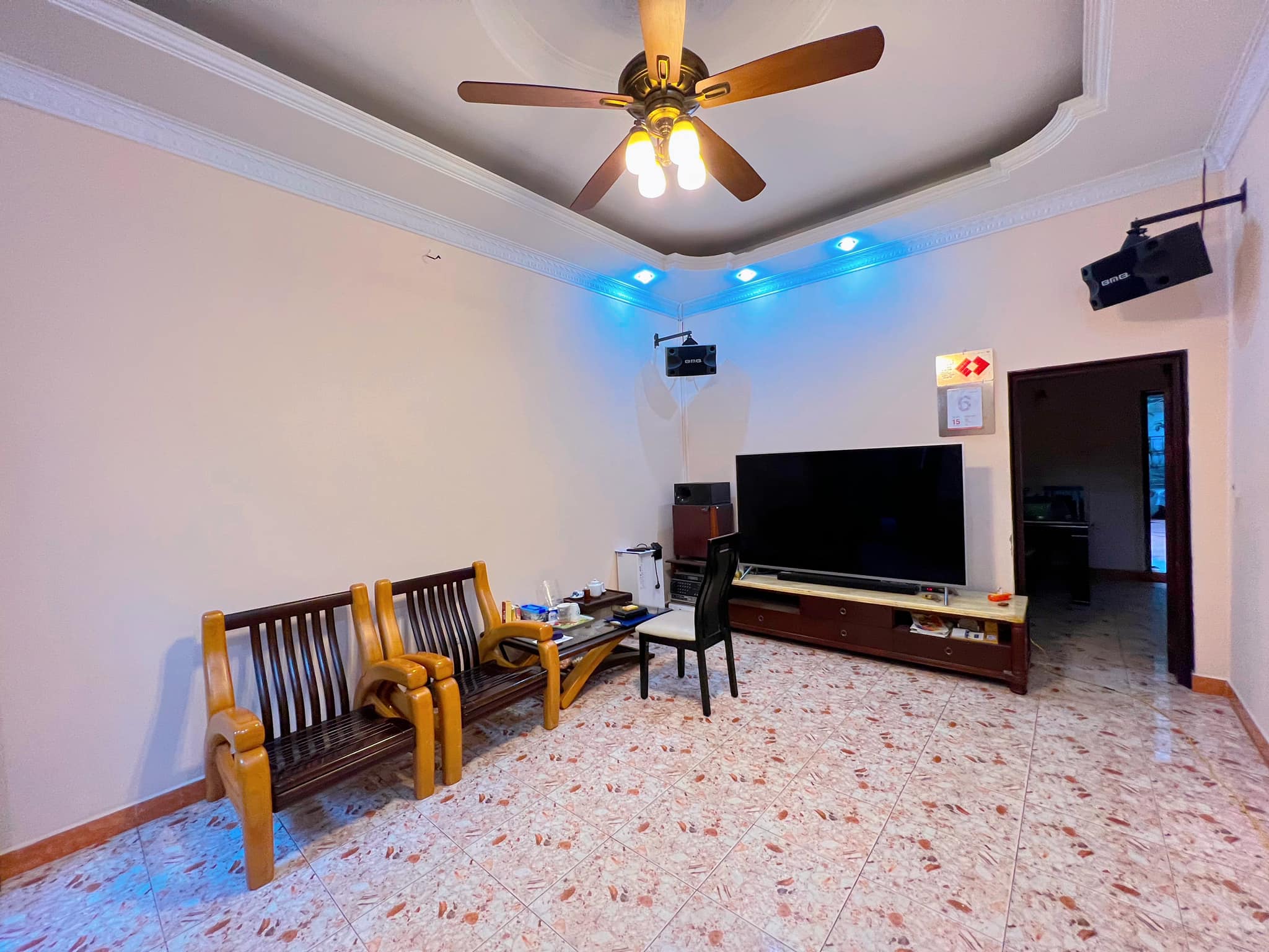 HẠ CHÀO nhà Văn Quán, quận Hà Đông 51m2, KINH DOANH, THANH KHOẢN TỐT!