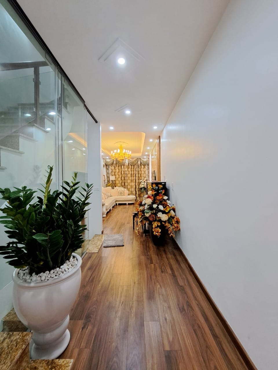 Nhà đẹp Hạ Đình 2 thoáng view vườn hoa full nội thất 46m 5 tầng chỉ 5.5 tỷ