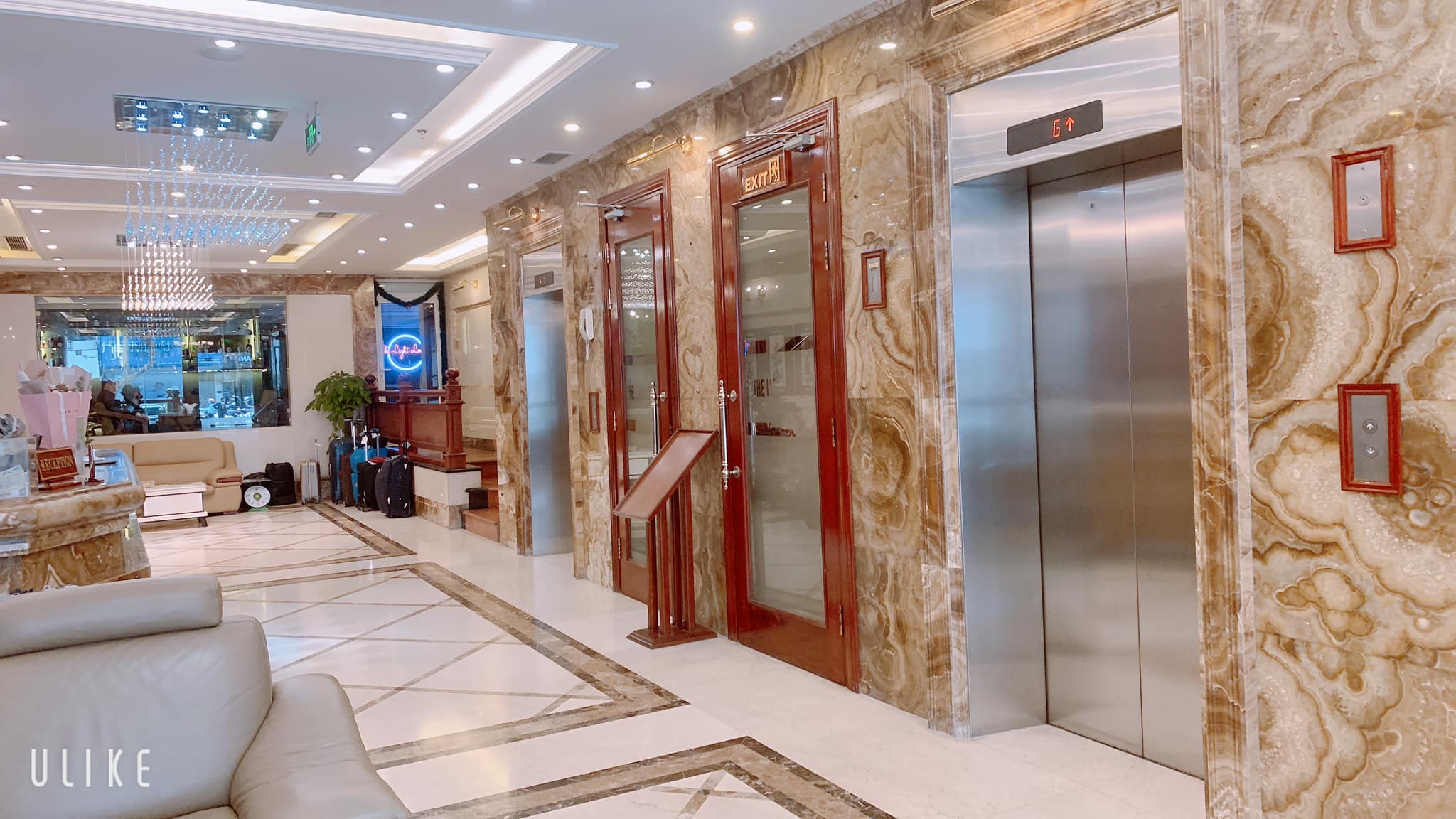 Bán Khách Sạn 4*Hàng Bông Hoàn Kiếm 333m2 13Tầng 477 Tỷ