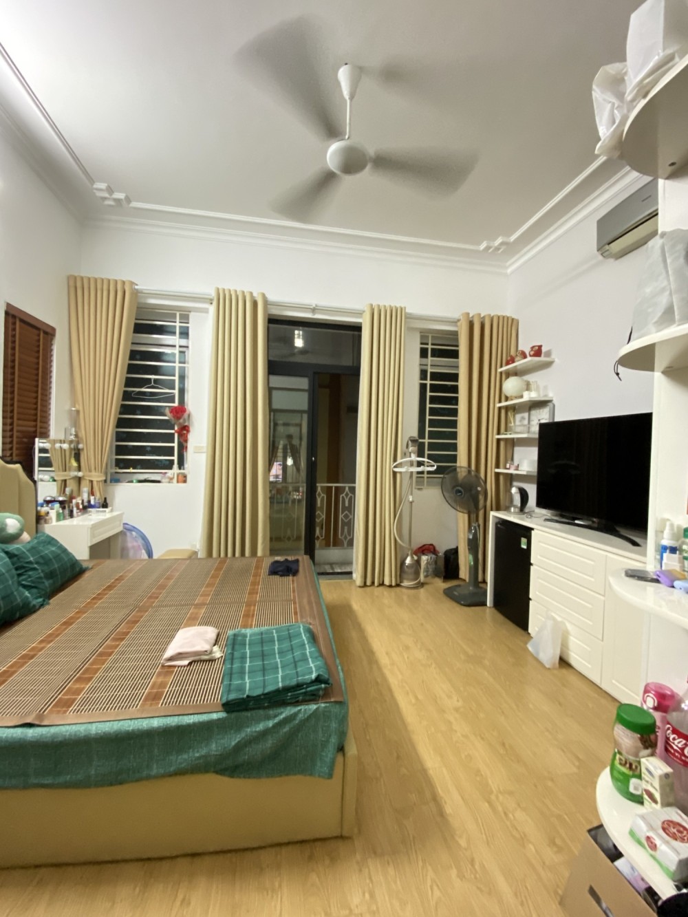 Bán nhà Hoàng Đạo Thành, ngõ thoáng, an sinh đỉnh, 47m2, 4tỷ 3