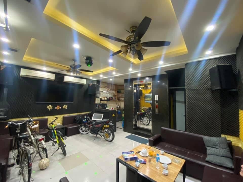 Bán nhà Nguyễn Chí Thanh mặt ngõ ô tô tránh vỉa hè - Kinh doanh sầm uất