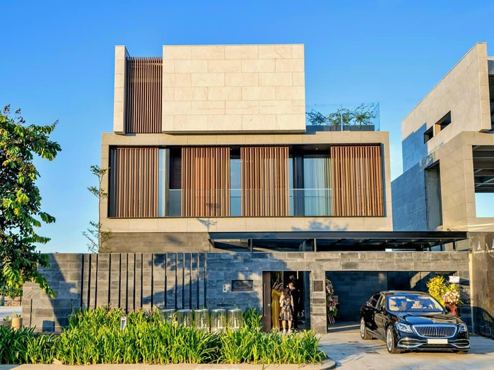 Bán Biệt Thự One River 470m2 Mặt Sông - TT Đà Nẵng - Sở Hữu Lâu Dài - Giá Tốt