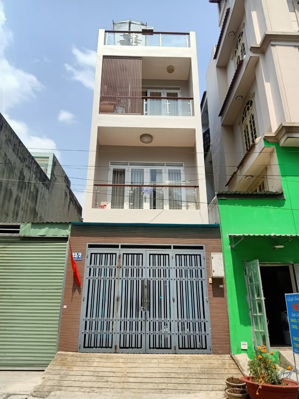 Chủ cần bán gấp nhà HXH 6m, Hẻm 566 Nguyễn Thái Sơn, P.5, Gò Vấp. DT 4 x 14. 3 tầng giá cực tốt chỉ 6,2 tỷ