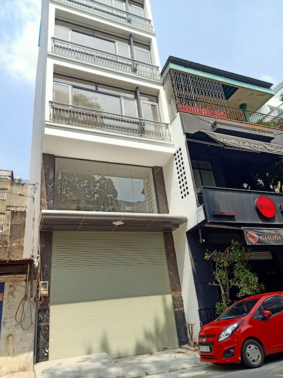 Cần bán gấp căn nhà đẹp hxh 6m, Nguyễn Thái Sơn, P.5, Gò Vấp. DT 4 x17, 3 lầu. Giá 6.8 tỷ