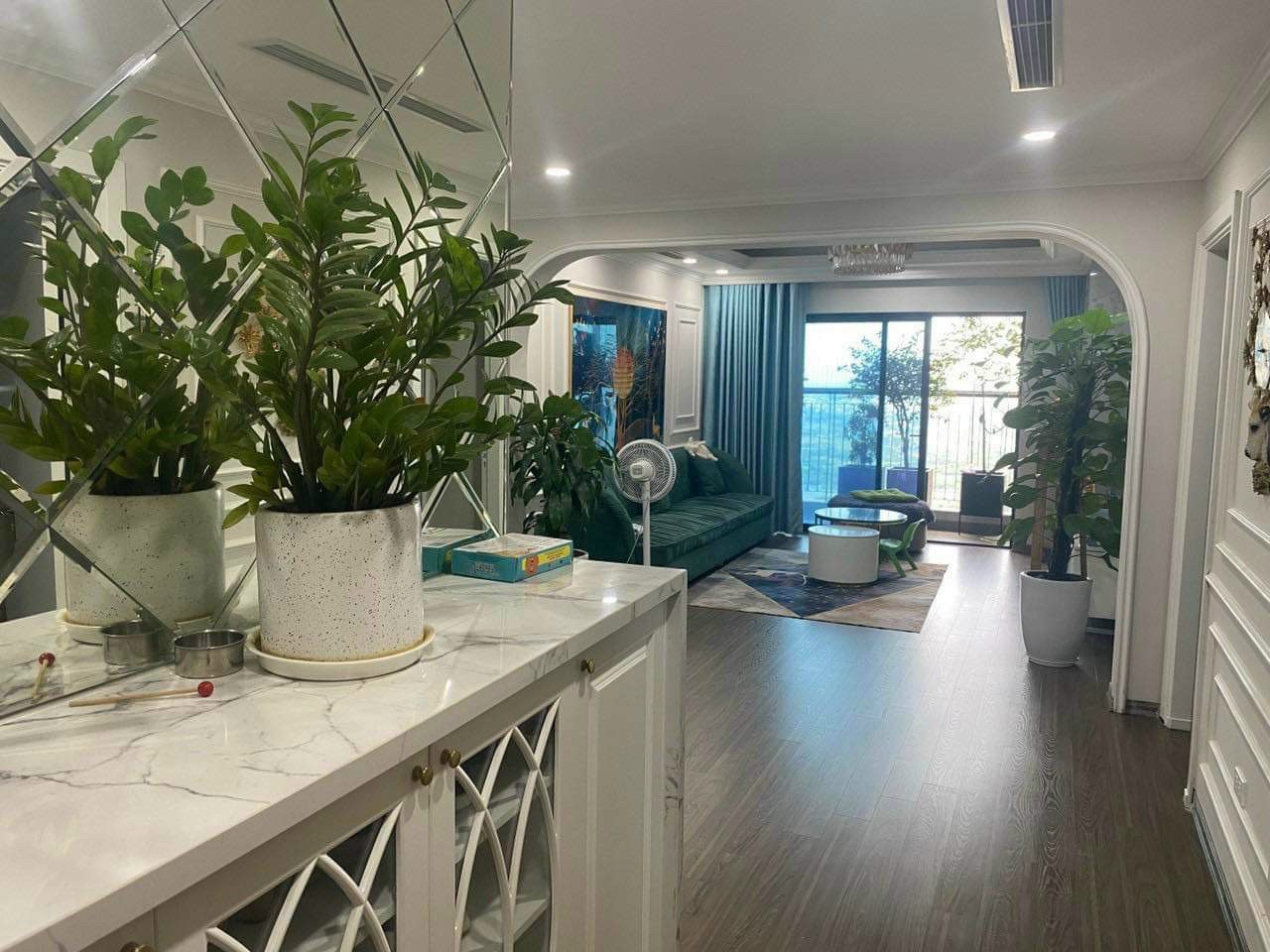 Chính chủ bán căn hộ 3PN 127m, Full nội thất - R4 VIP Goldmark City, Giá 4.350 tỷ