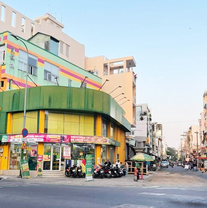 Góc 2MT đường 2 chiều sầm uất tại Quận 5. DT cực lớn 10x20m thuận lợi KD mọi ngành nghề