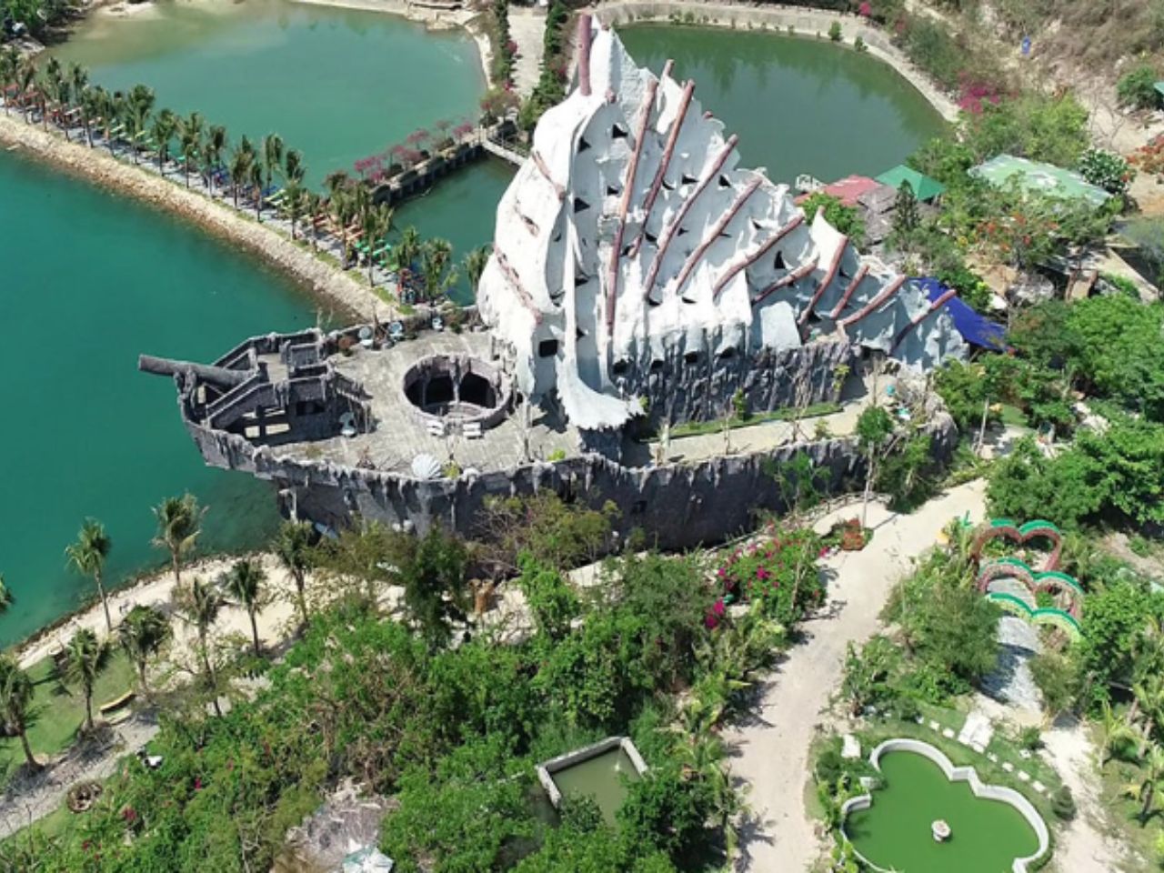 thuy-cung-tri-nguyen-nha-trang-0