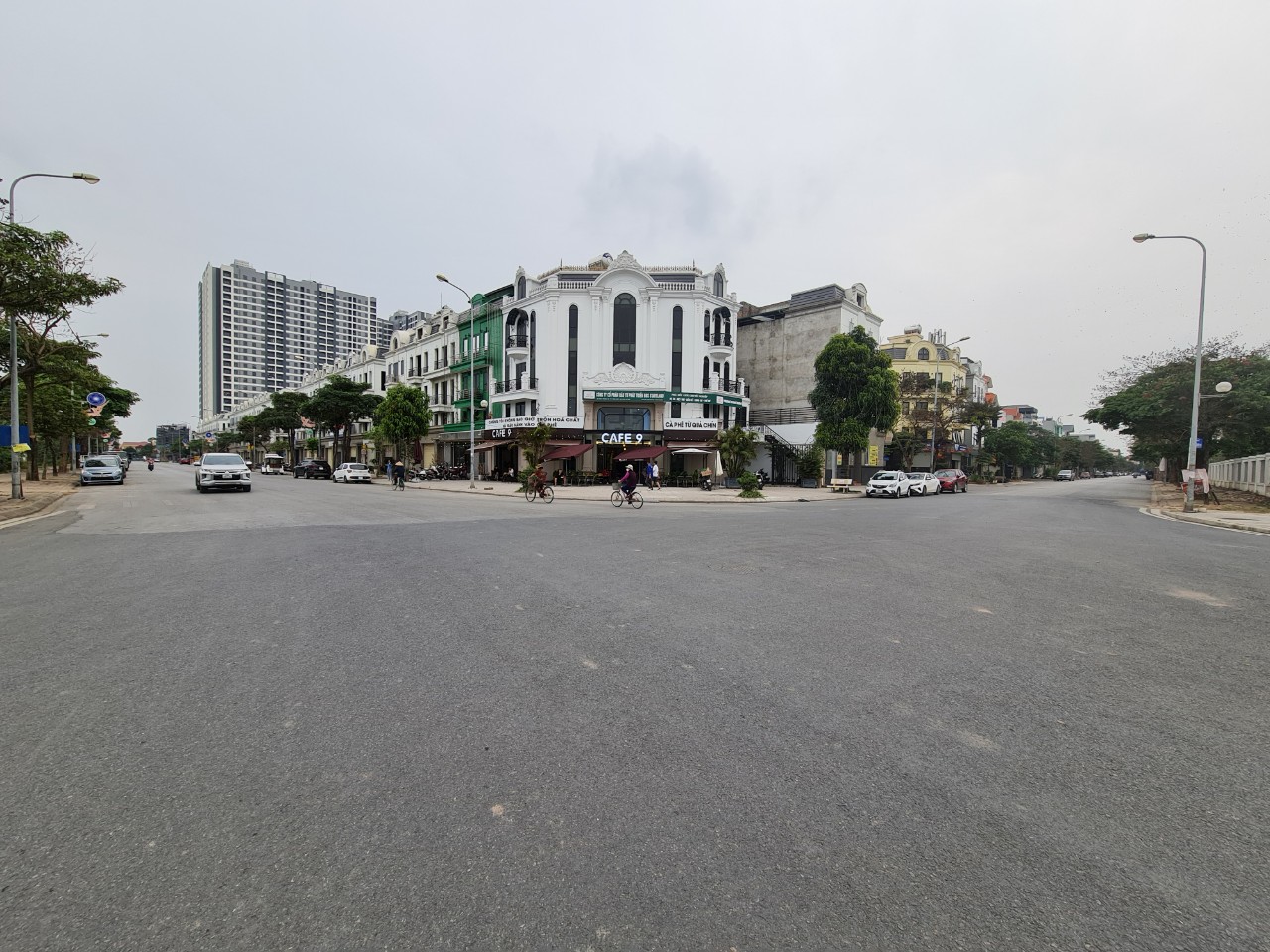BÁN GẤP. 66m2 đất mặt phố kinh doanh sầm uất tại Trâu Quỳ, GL HN
