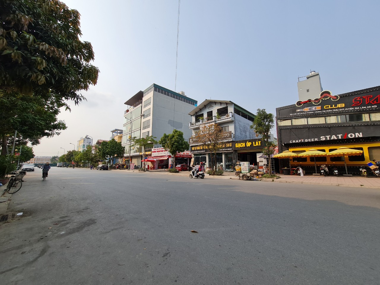 Anh tôi có căn nhà trên mặt phố Thành Trung Trâu Quỳ, Gia Lâm. Kinh doanh đỉnh cần bán GẤP.