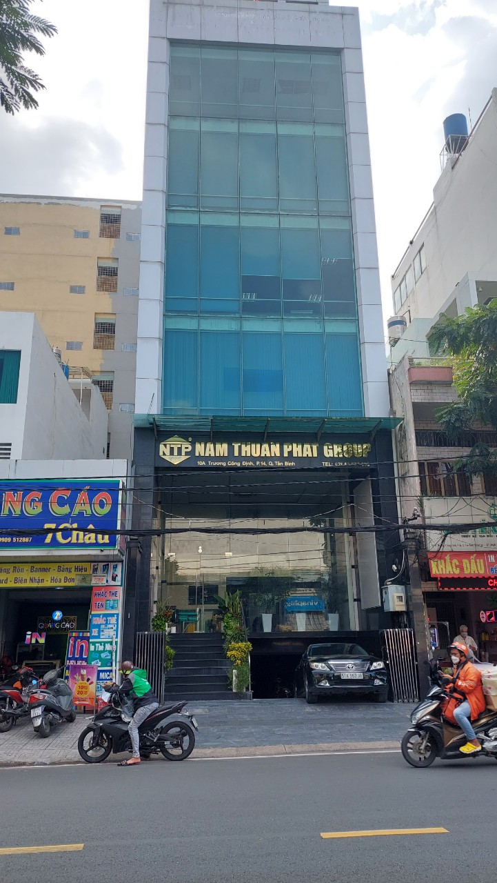 Bán rất gấp Building ngay Trường Chinh P14 Q.Tân Bình - 7*22 - 1 Hầm 7 tầng - giá chỉ 57 tỷ TL !!
