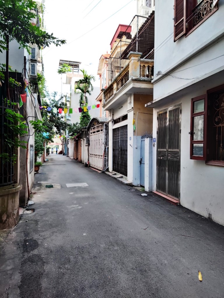 Bán nhà phố NGUYỄN VĂN CỪ, 70m2, 4 TỶ, 2 mặt ngõ