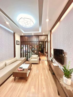 Bán nhà mặt phố DƯƠNG VĂN BÉ 60m2 - 5 ngủ - MT 5m - KINH DOANH - NỞ HẬU - THÔNG TỨ TUNG - chỉ 113tr/m2