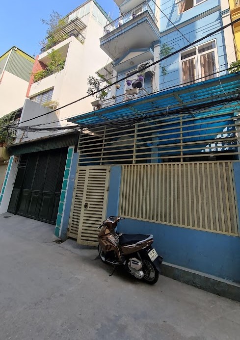 Bán nhà Vũ Tông Phan, gần ô tô, 61m2, 3tỷ9.