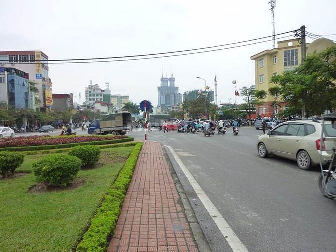 Bán mặt phố Văn Cao quận Ba Đình – 120m2 – Kinh doanh sầm uất – giá hợp lý