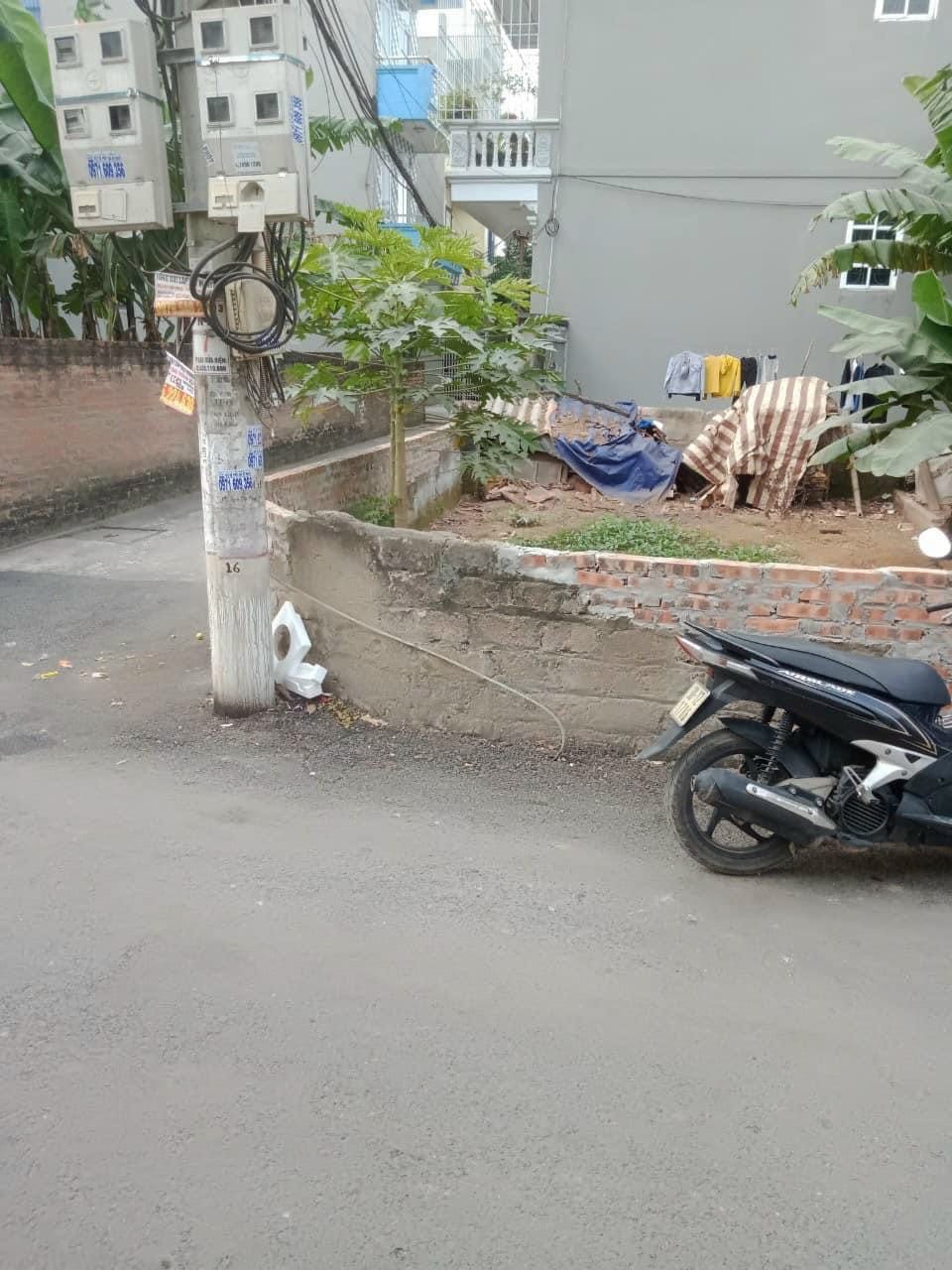 BÁN LÔ ĐẤT ĐẸP - YÊN NGHĨA HÀ ĐÔNG - LÔ GÓC Ô TÔ VÀO NHÀ - GIÁ 2.X TỶ